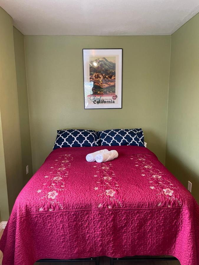 Private In Angeles With Wifi, Tv, And View Of Hollywood Sign & Shared Kitchen * Los Ángeles